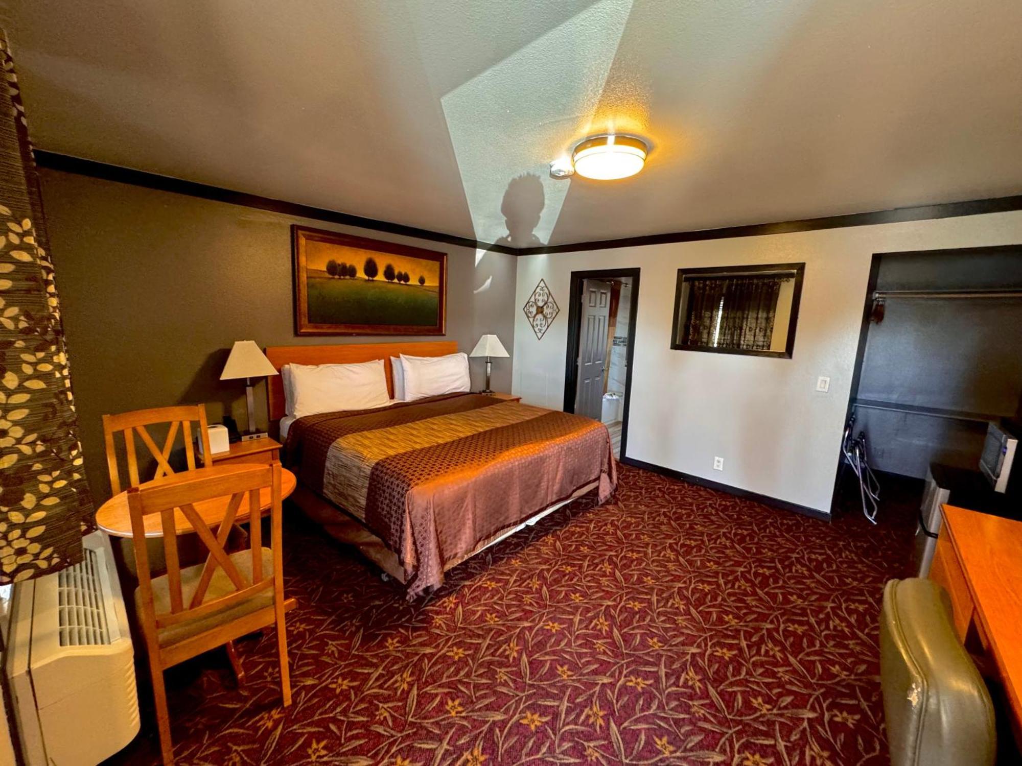Cascade Motel 4*