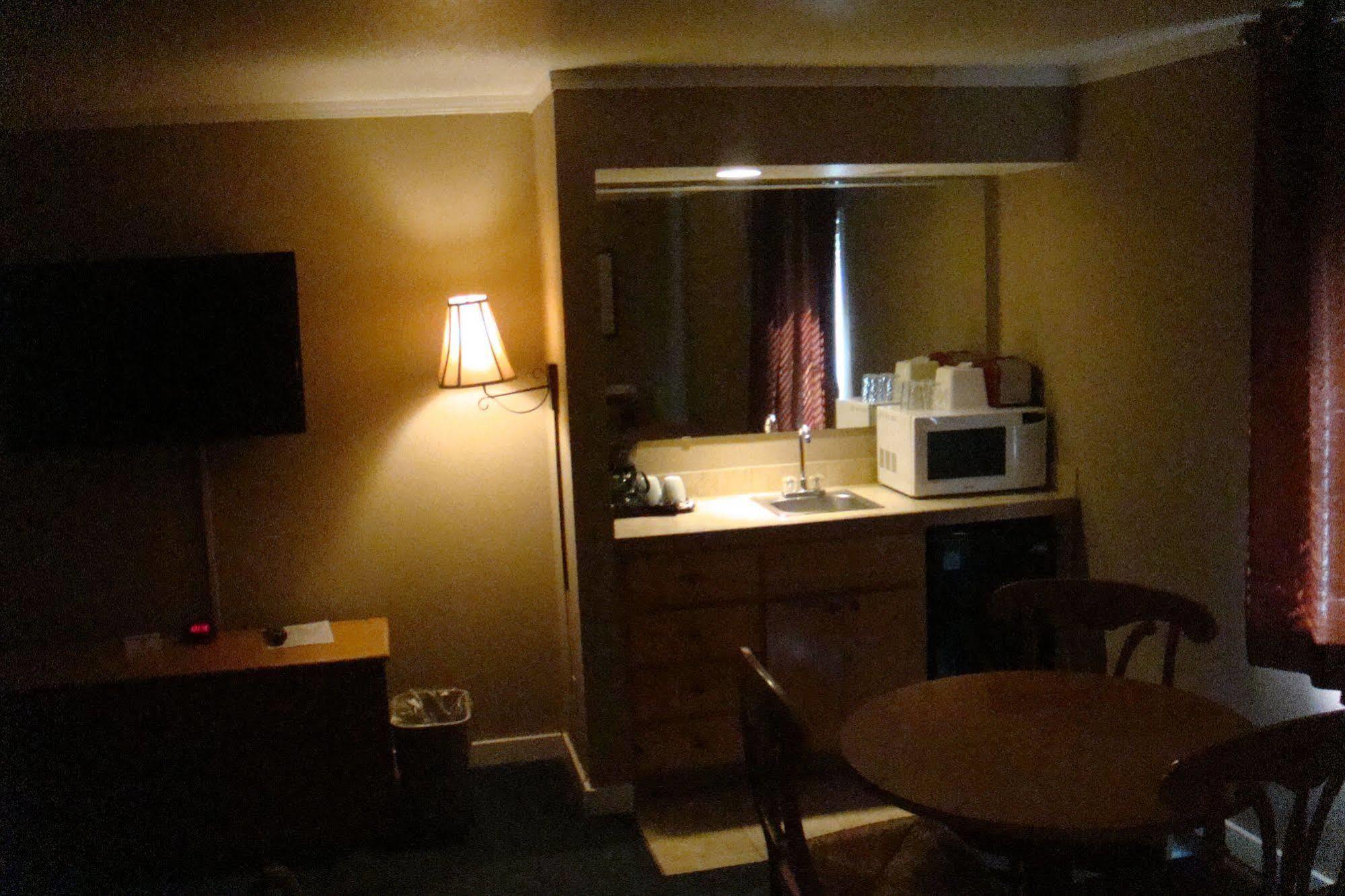 Cascade Motel